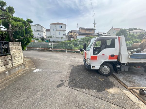 所沢市小手指南2丁目 新築2号棟 前面道路含む外観