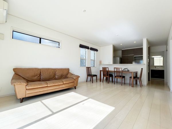 所沢市宮本町2丁目 戸建 リビング 所沢市宮本町2丁目 戸建 リビング