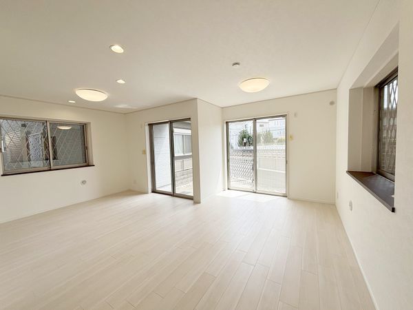 所沢市東狭山ケ丘2丁目 戸建 リビング 所沢市東狭山ケ丘2丁目 戸建 リビング