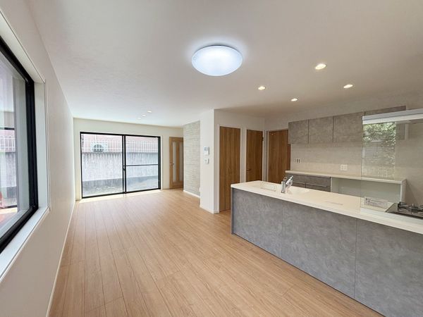 所沢市小手指南1丁目 新築戸建 リビング