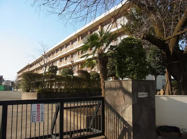 所沢市立南陵中学校まで徒歩１７分