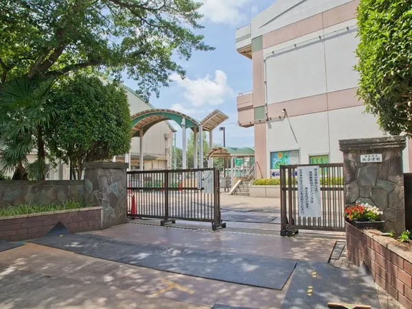 所沢市立北小学校まで徒歩６分