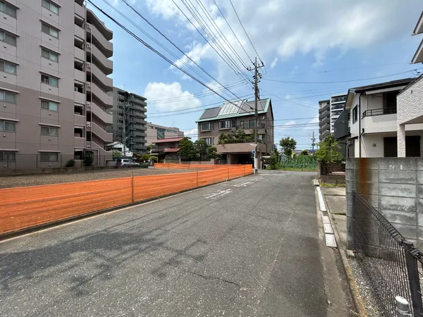 東側道路
