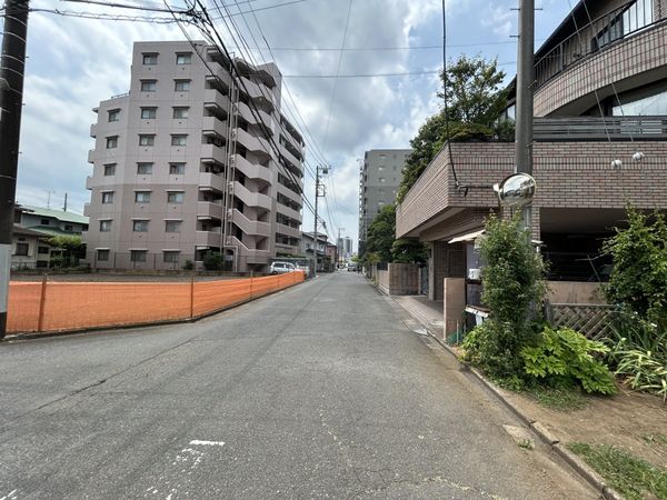 飯能市栄町 土地 前面道路含む外観 前面道路含む外観