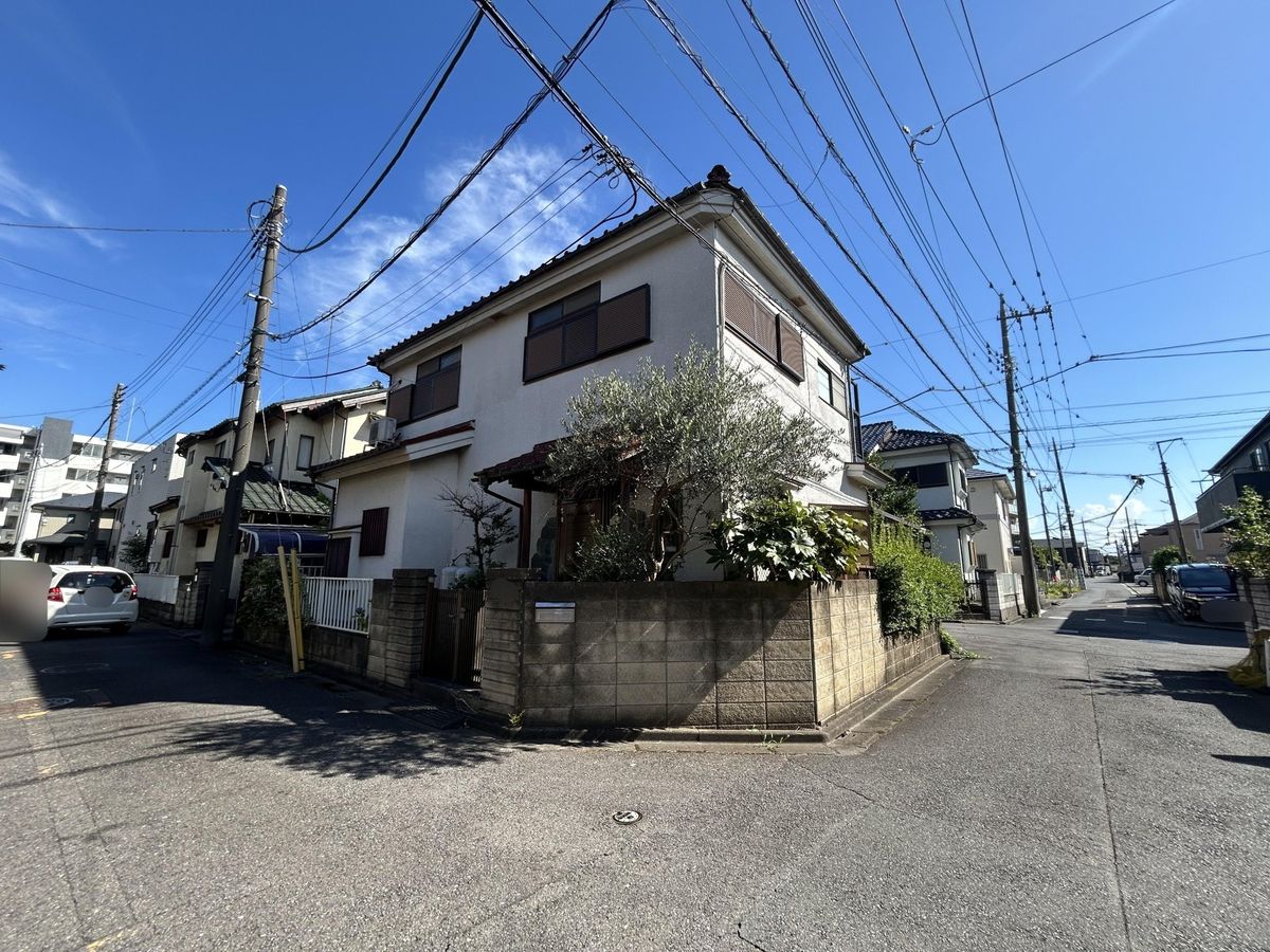 前面道路含む外観