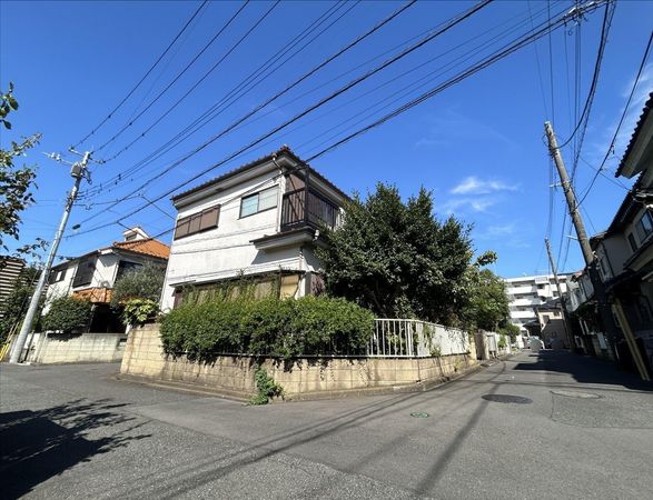 前面道路含む外観