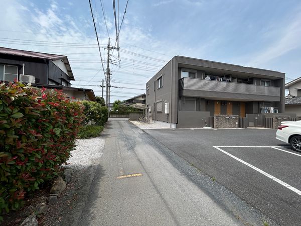 狭山市広瀬1丁目 土地 前面道路含む外観
