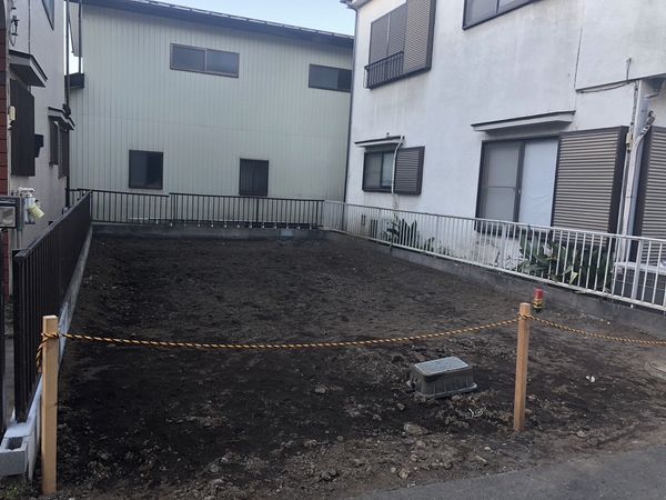狭山市南入曽 土地 前面道路含む外観