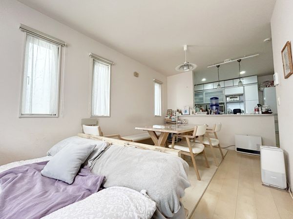 入間市扇町屋4丁目 戸建 リビング