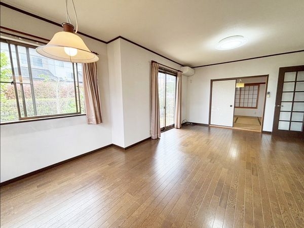 日高市横手2丁目 戸建 リビング 日高市横手2丁目 戸建 リビング