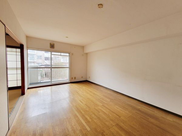 入間駅前プラザ 4号棟 リビング 入間駅前プラザ 4号棟 リビング