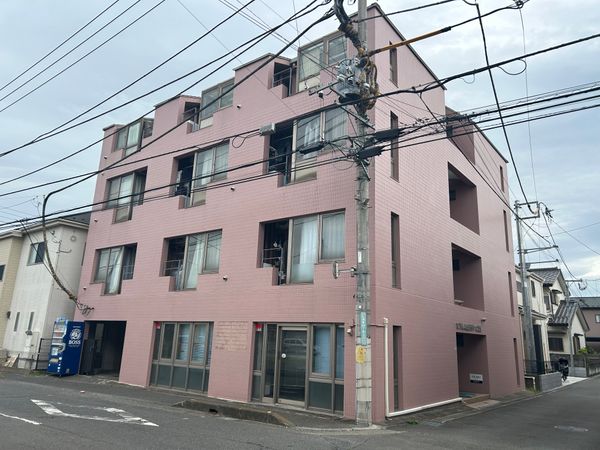 STRAWBERRY CUBE 外観