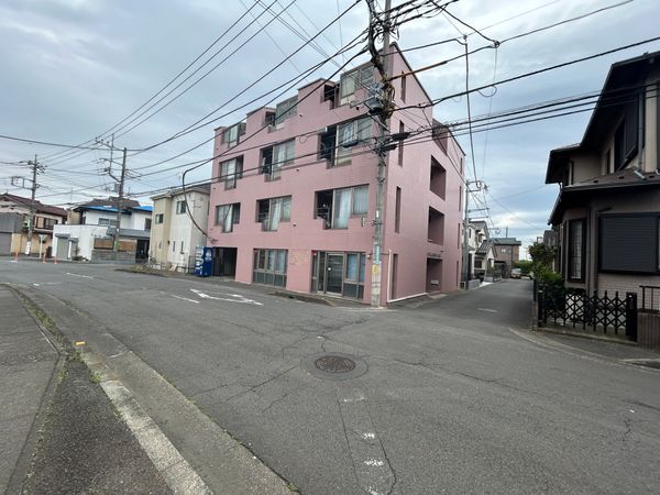 STRAWBERRY CUBE 外観