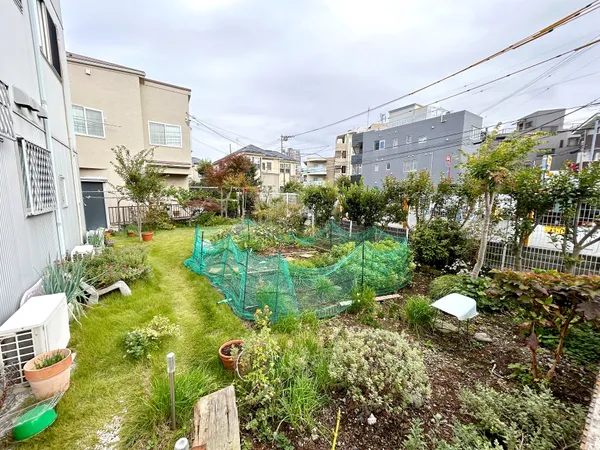 周辺に買い物施設も揃い、利便性良好です