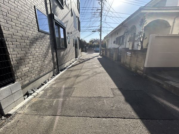 清瀬市野塩1丁目 土地 前面道路含む外観