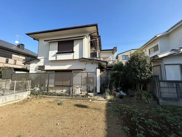 徒歩5分圏内に公園があり、お子様を育みやすい住環境です。