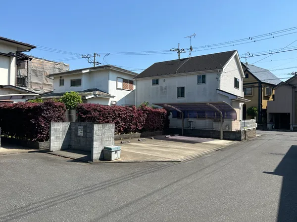 午後の陽ざしを長く取り込める立地です