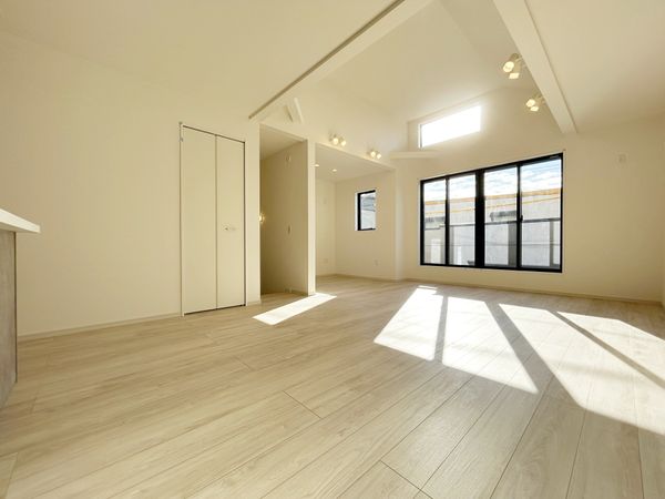 西東京市谷戸町3丁目 新築戸建2号棟 リビング