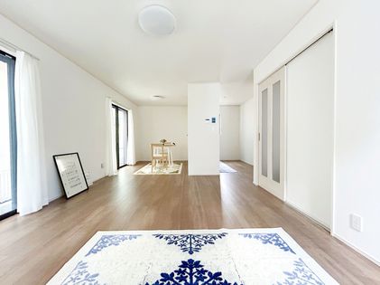 新座市新堀3丁目 新築戸建 リビング