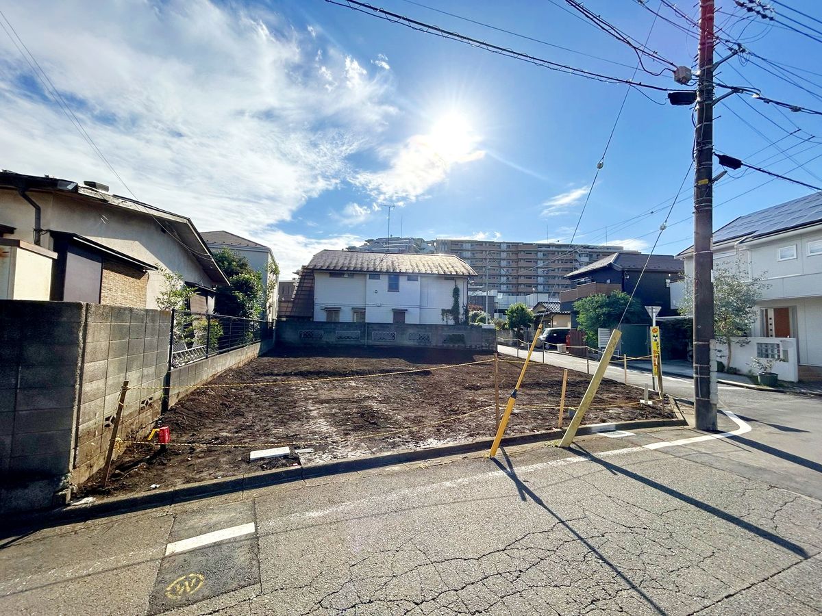 東久留米市南沢4丁目  B号棟 前面道路含む外観 前面道路含む外観