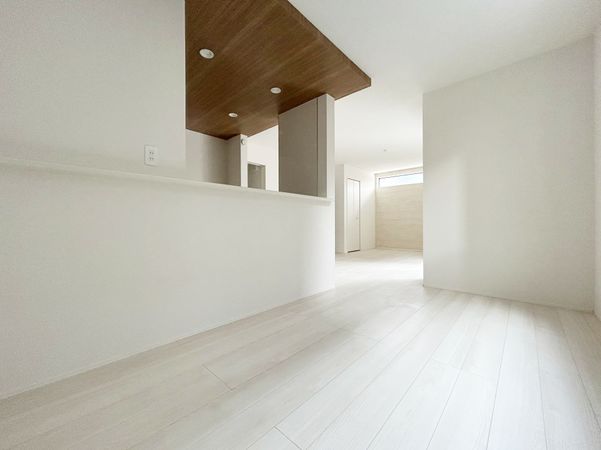 東久留米市氷川台2丁目 新築戸建1号棟 リビング