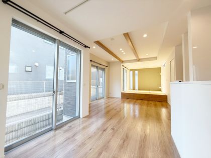 東久留米市八幡町2丁目 戸建 リビング