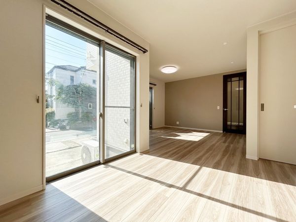 西東京市栄町1丁目 戸建 リビング