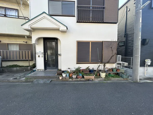 徒歩10分圏内に小・中学校があり、お子さまの通学も安心です。