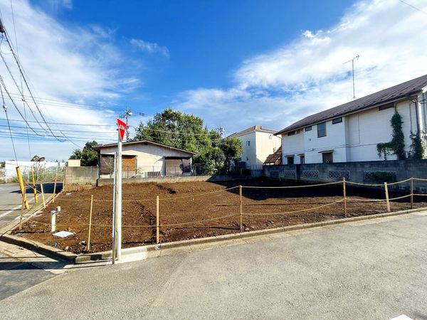 東久留米市南沢4丁目 新築戸建 A号棟 前面道路含む外観 前面道路含む外観