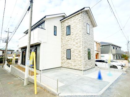 清瀬市野塩2丁目 新築戸建 前面道路含む外観