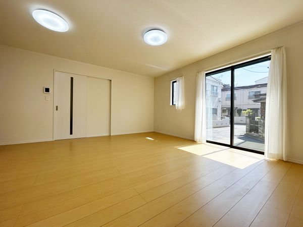 新座市栗原1丁目 新築戸建B号棟 リビング