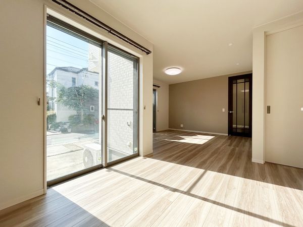 西東京市栄町1丁目 戸建 リビング