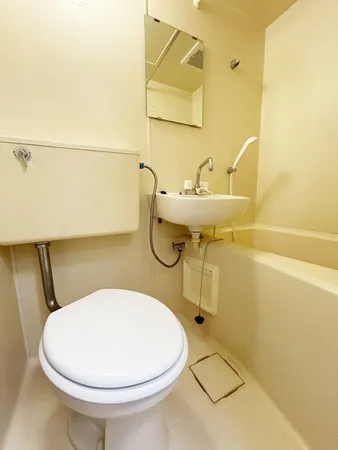 生活にかかせないトイレ・バス・洗面台をコンパクトに一体化した３点ユニットです。