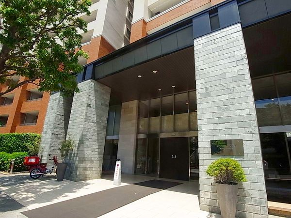 グランジオ武蔵野 エントランス グランジオ武蔵野 エントランス