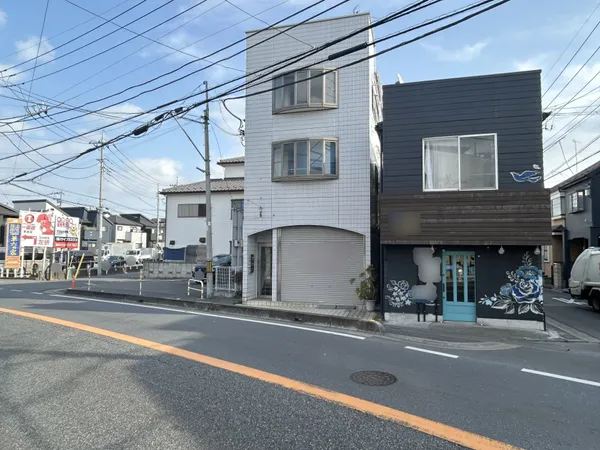 住宅兼事業用として使えるため、事業をされる方や賃貸併用を検討する方におすすめの物件です。