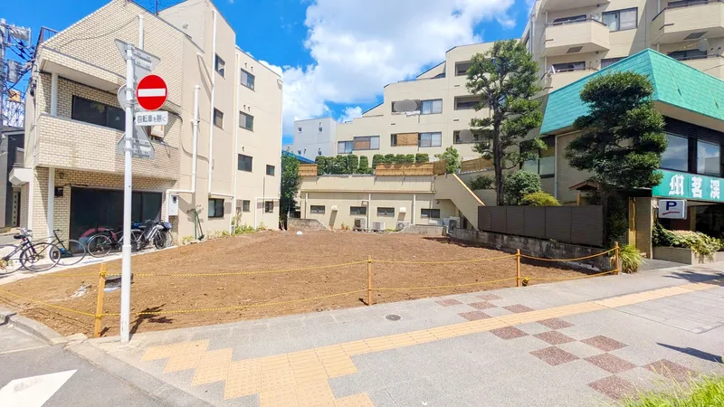 建築条件無し売地につき、お好きなハウスメーカーで建築可能でございます。