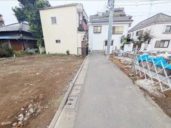 『前面道路』当社はお客様が安心してご相談いただけるようユニットで対応させていただきます。お気軽にお問い合わせください。