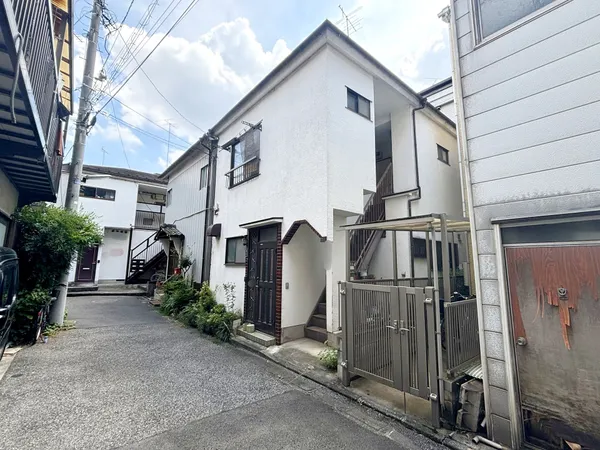 ※古家解体前公園やスーパー等が徒歩5分圏内に揃い、周辺環境が充実しております。