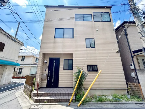 建築条件無し売地につき、お好きなハウスメーカーで建築可能でございます。