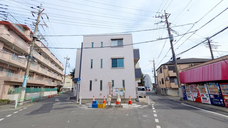 内覧予約や資料請求など、気軽にご連絡ください。