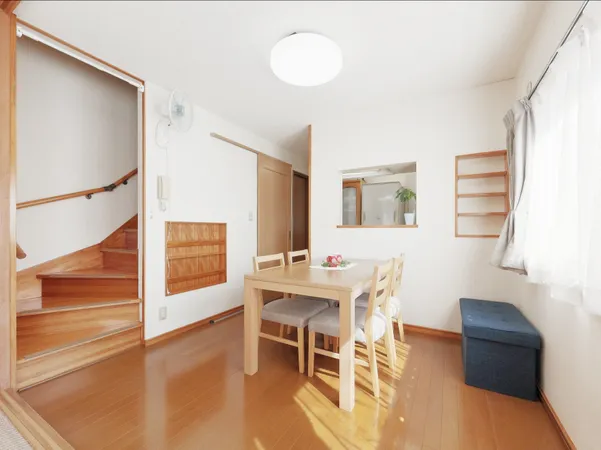 室内にいても、たっぷりの陽光と爽やかな風を感じて頂ける、開放感あふれるリビングです。