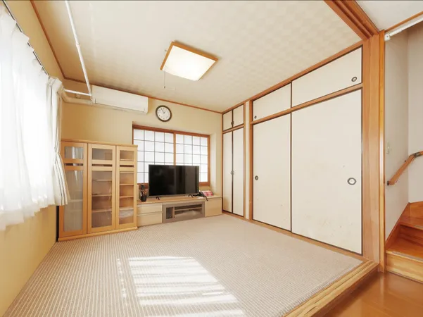 インテリアのコーディネートがしやすいシンプルな内装デザインです。趣味や嗜好に合わせて、思い思いのお部屋づくりをお楽しみいただけます。