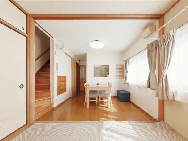 スライドドアを開放させるとダイニングと一体して使用できます。家族構成やライフスタイルに合わせてご活用いただけます。