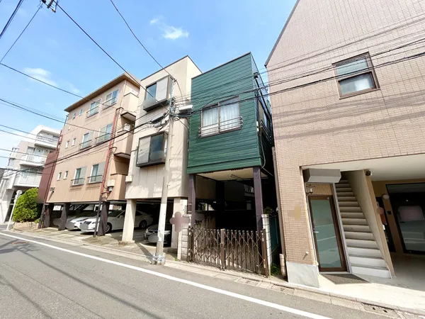 内覧予約や資料請求など、気軽にご連絡ください。