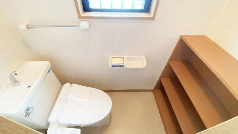 1階部分のトイレ。2020年TOTOのトイレです。