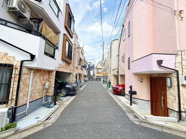 【前面道路（北西側）】幅員約4.0ｍの道路です。