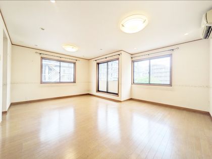 板橋区前野町1丁目中古戸建 リビング