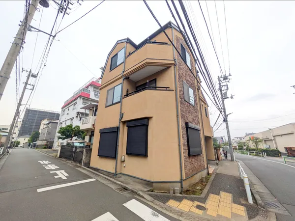 周辺にはスーパーやコンビニなどがあり、利便性が良い地域でございます。