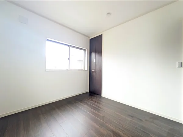 お子様のお部屋にしたり、仕事部屋にしたりと様々な使い道が思い浮かびますね。