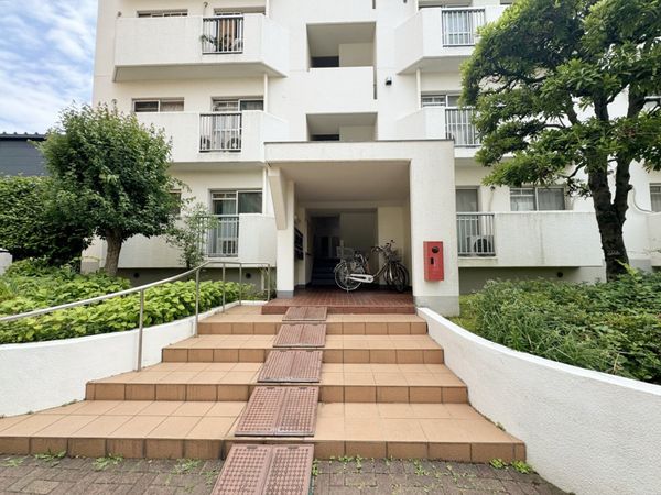 前野町ハイツ3号棟 エントランス 前野町ハイツ3号棟 エントランス